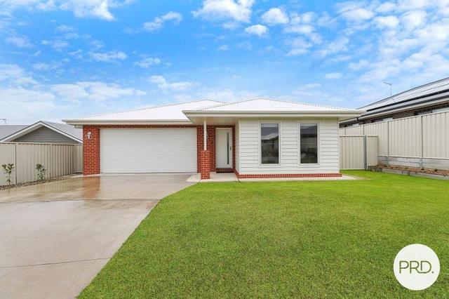 39 Jackeroo Circuit, NSW 2640
