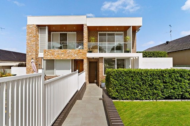 2/1 Caledonian Street, NSW 2207