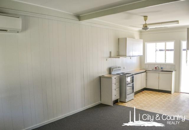 1&2/18 Cook Crescent, QLD 4825