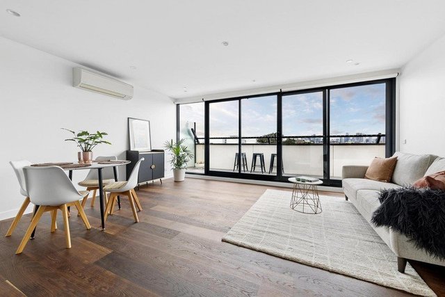 403/6-8 Gamble Street, VIC 3057