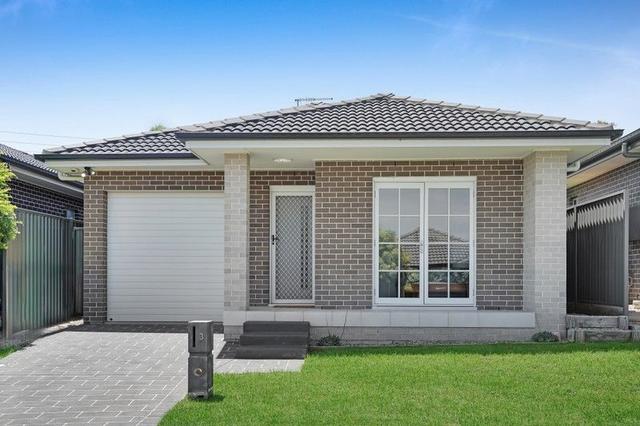 3 Winn Grove, NSW 2570