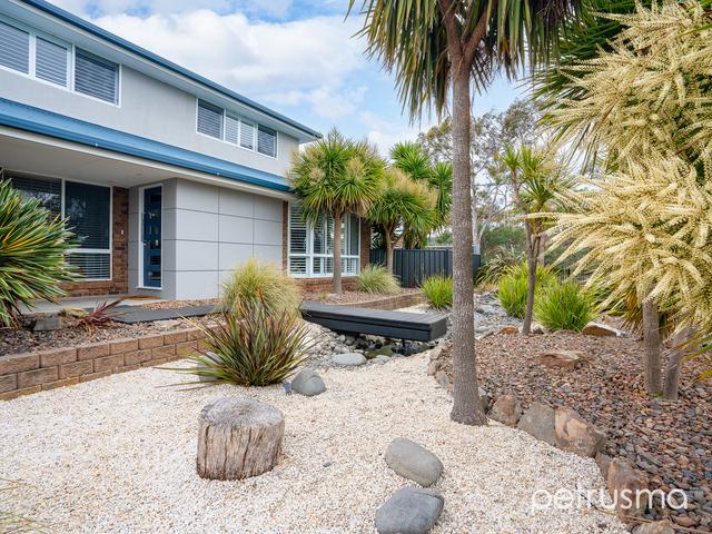 2 Sandy Point Avenue, TAS 7173