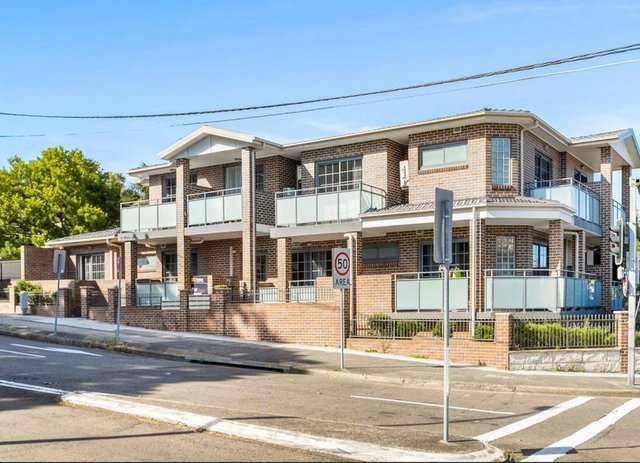 1/37 Watkin Street, NSW 2216