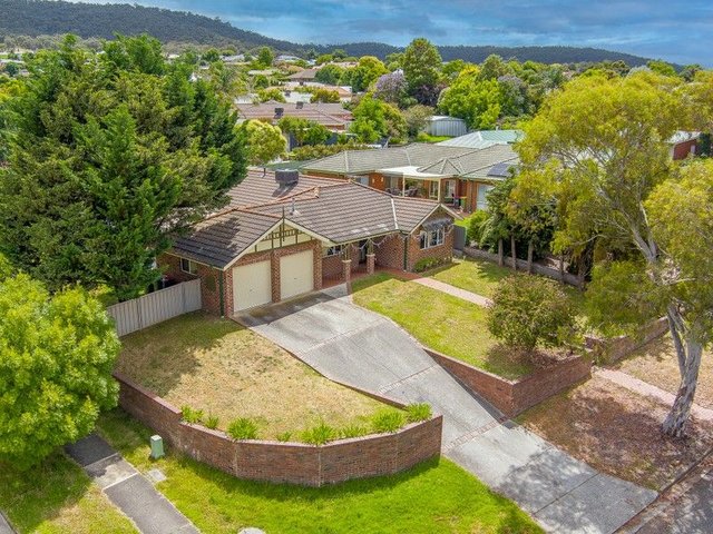2 Highgrove Place, NSW 2640