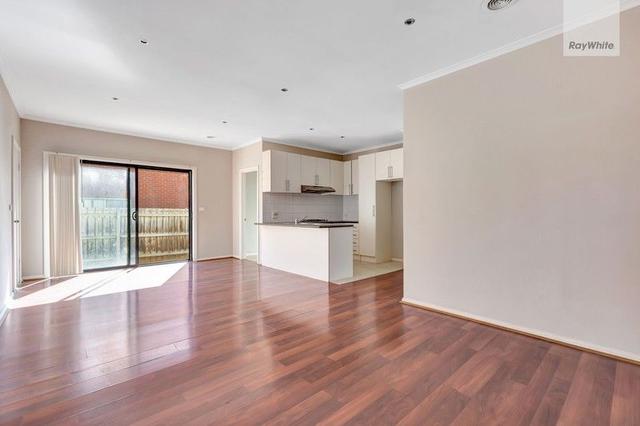5 The Lakes Boulevard, VIC 3752