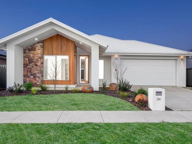 34 Moore Way, VIC 3350
