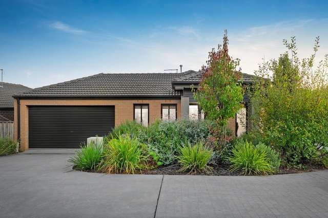 16 Coach Circuit, VIC 3810