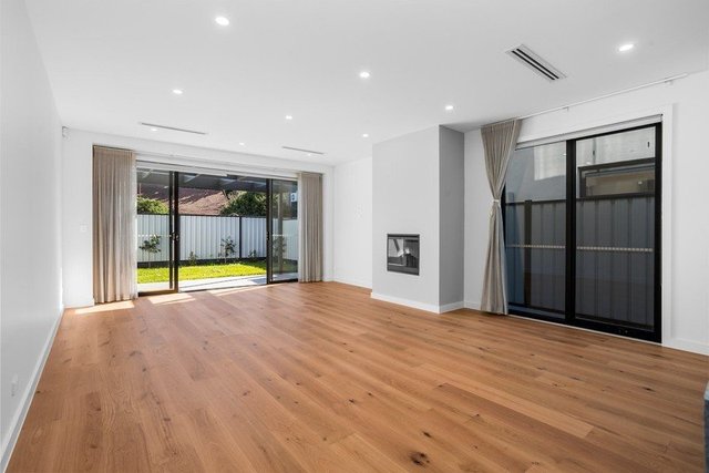 12B Derham Street, VIC 3015