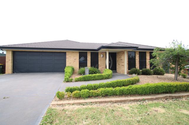 11 Catania Street, NSW 2800