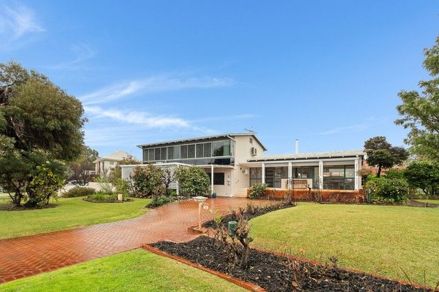 2 Kinross Cresent, WA 6014