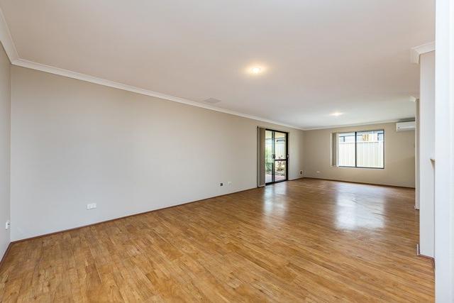 37 Gemini Way, WA 6065