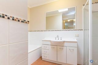Bathroom (2015-06-23)