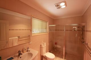Ensuite (2010-11-24)