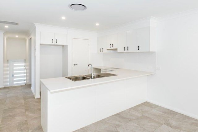 124 University Drive, NSW 2560