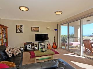 004 - Open2view ID239737 - 7_1 Marne St_ Pt Kembla