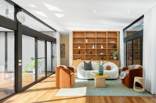 15 Collins Road, NSW 2075