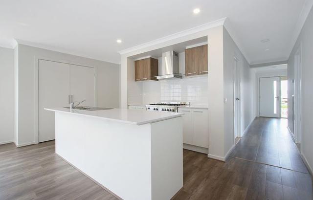 27 Glenwood Boulevard, VIC 3691