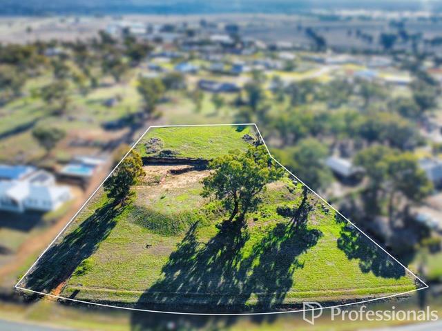 32 Matilda Crescent, NSW 2652