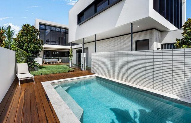 32 Francis Street, QLD 4218