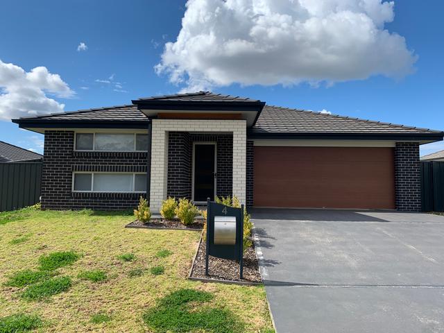 4 Nolan Esplanade, NSW 2830