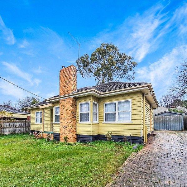 8 Aroona Ave, VIC 3132