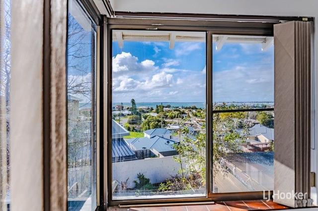 20/35B Halls Head Parade, WA 6210