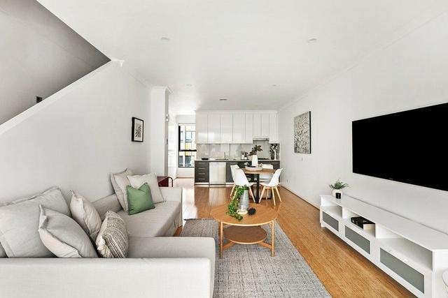 5 Aviary Grove, VIC 3071