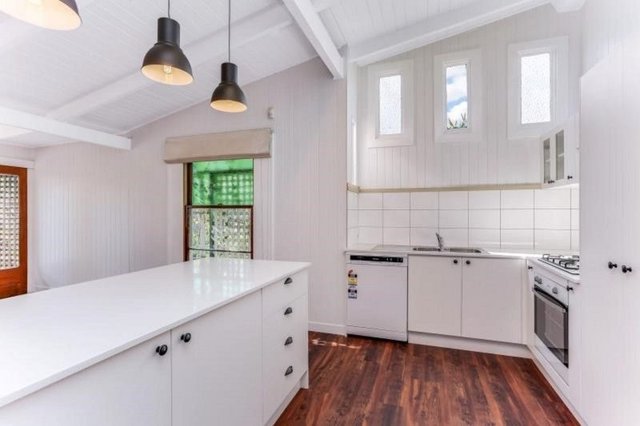 10 Swan Terrace, QLD 4030