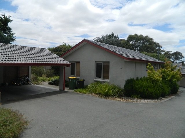 17 Blackman Crescent, ACT 2614
