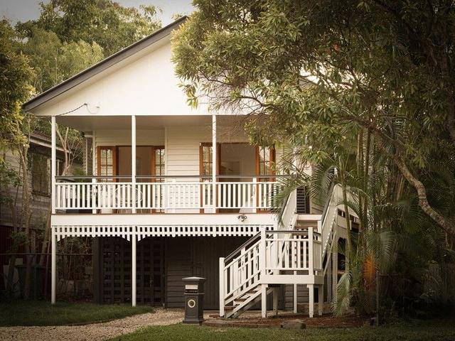 33 Essex Road, QLD 4068