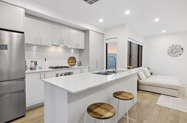 C/4 Chalcombe Way, WA 6024