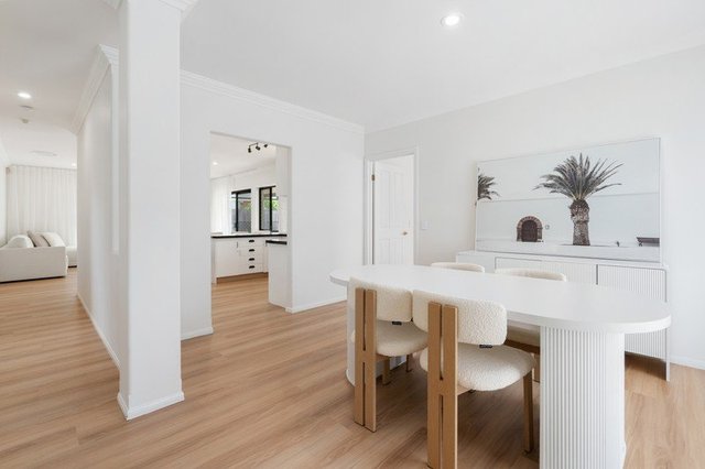 87 Honeyeater Drive, QLD 4220