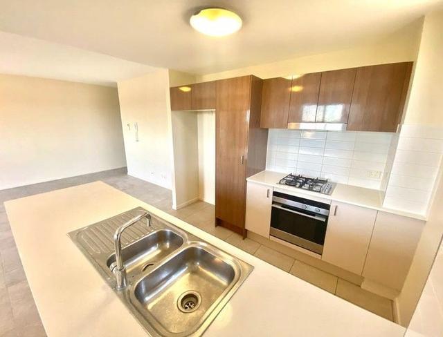 24/9-13 Goulburn Street, NSW 2170