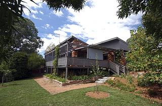 Rear garden (2005-02-24)