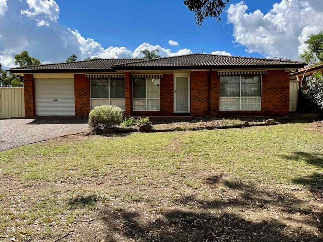 4 Goddard Crescent, NSW 2763