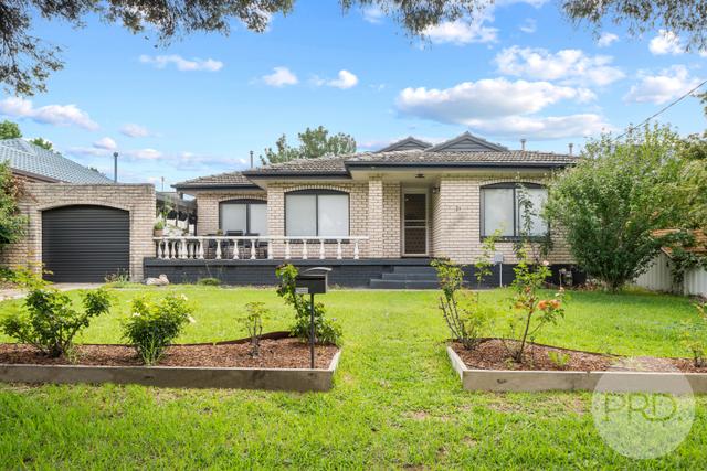 21 Cooinbil Crescent, NSW 2650