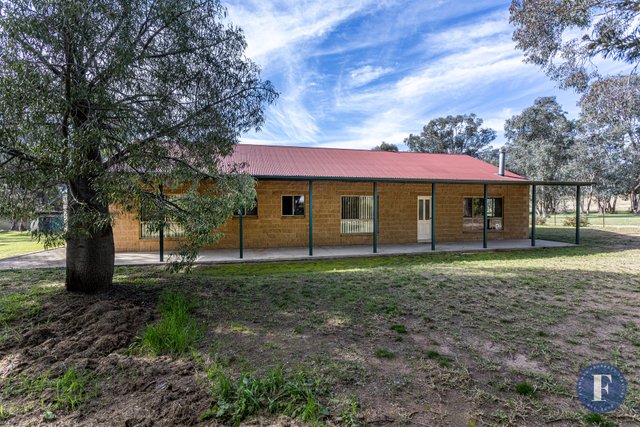101 Boorowa Street, NSW 2807