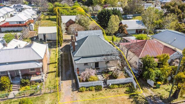 33 Dutton Street, NSW 2582