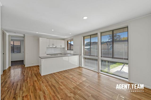 1/11 Houghton Place, ACT 2615