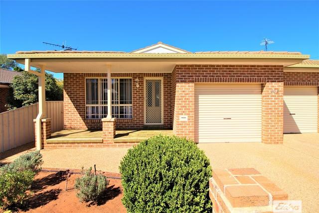 1/30A Kooba Street, NSW 2680
