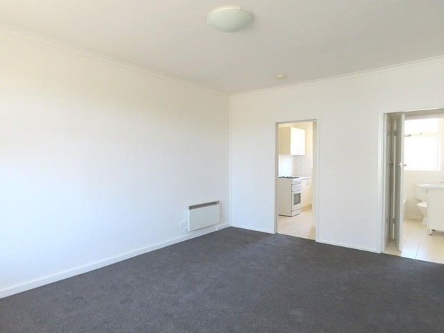 6/4 Fiona Court, VIC 3182