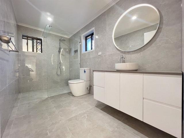 2 Venosa Place, QLD 4109