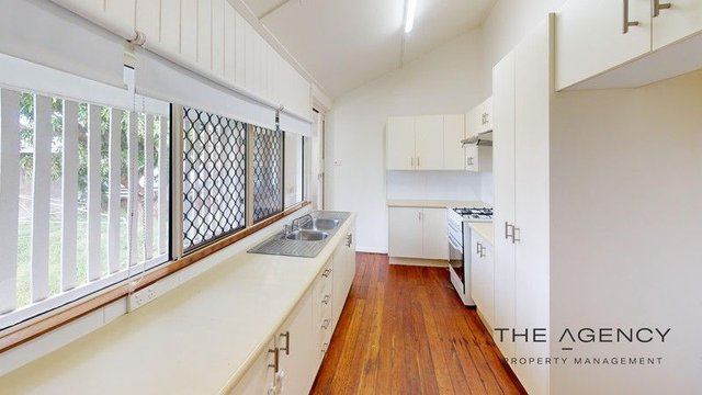 1,2 &3/183 Phillips Street, QLD 4701