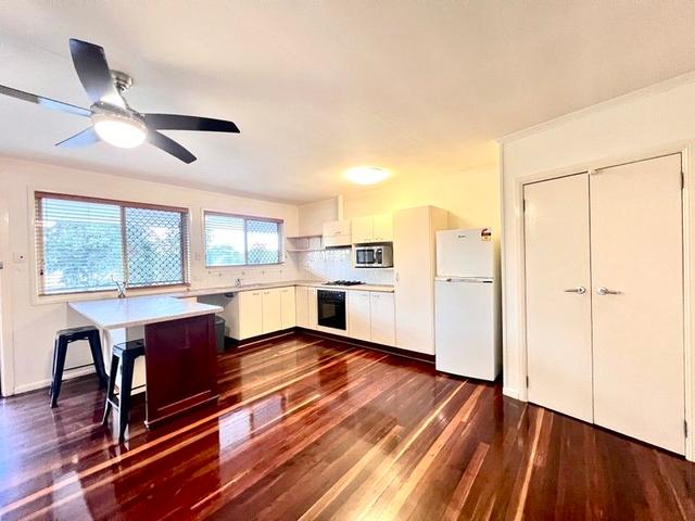 2/151 Sexton Street, QLD 4121