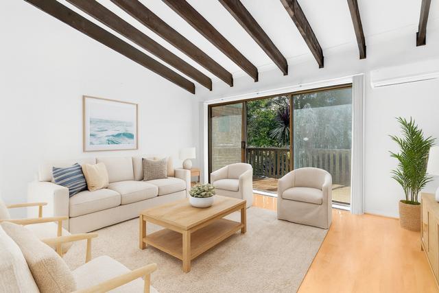 2/68 Rowland Avenue, NSW 2500