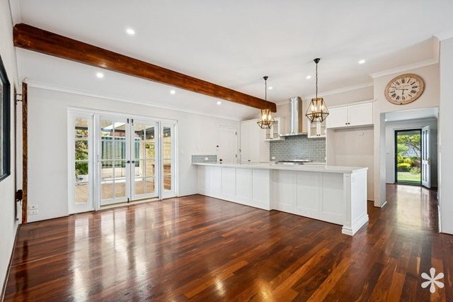 28 Cincotta Loop, WA 6164