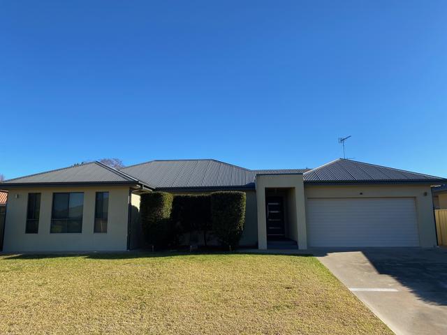 7 Angela Place, NSW 2680