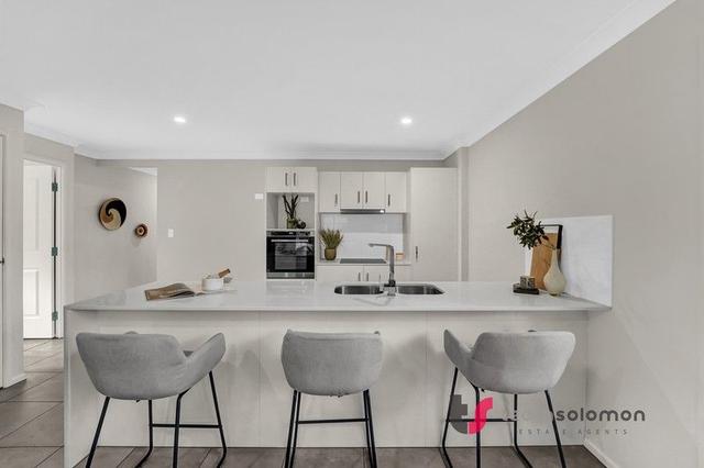 8a Frampton Street, QLD 4161