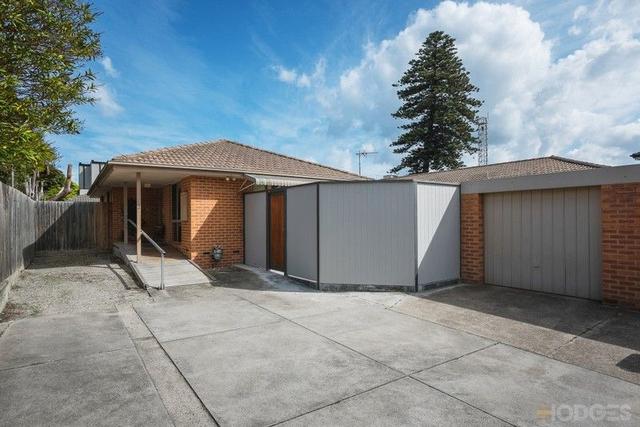2/30 Clydebank Road, VIC 3196