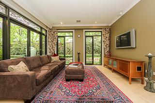 Family Room (2014-10-15)